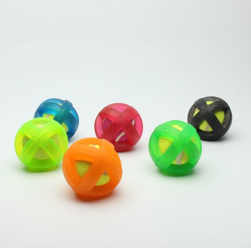 Color Mix Durable TPR Dog Toy Large Plastic Toy Balls ODM Services