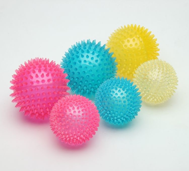 Multicolor Dog Toy Spiky Ball Pet Knobby Bouncing Ball Toy OEM Service