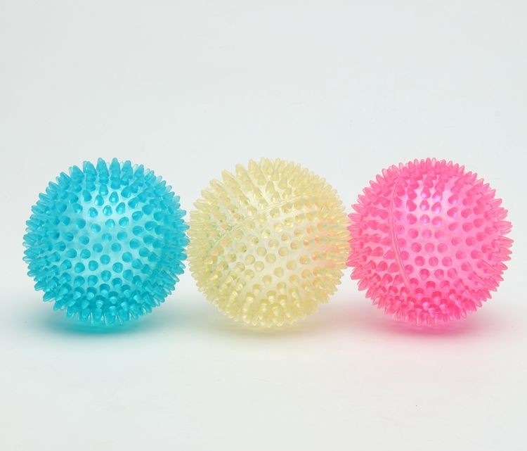 Multicolor Dog Toy Spiky Ball Pet Knobby Bouncing Ball Toy OEM Service