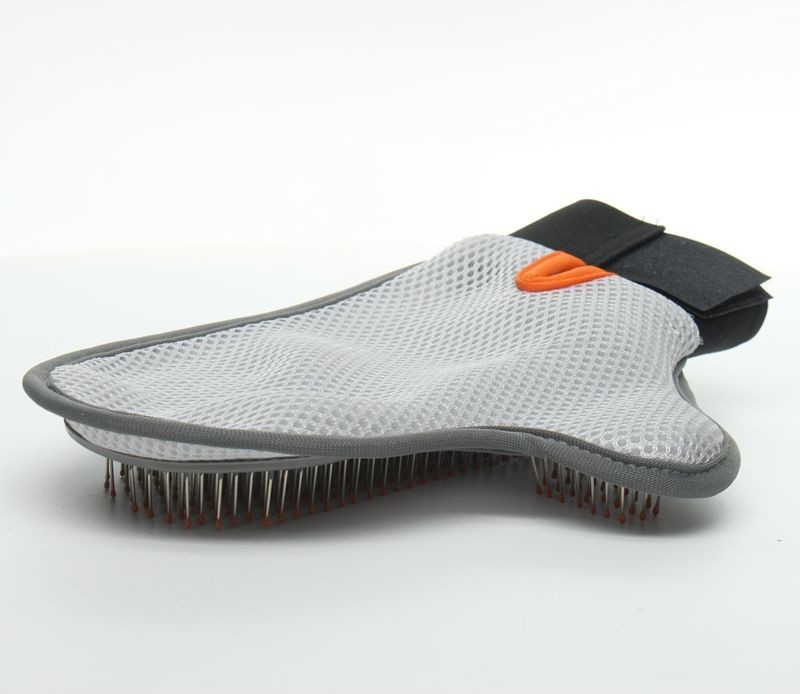 Eco - Friendly Pet Grooming Glove PVC And Mesh Cloth  Material Easy Cleaning