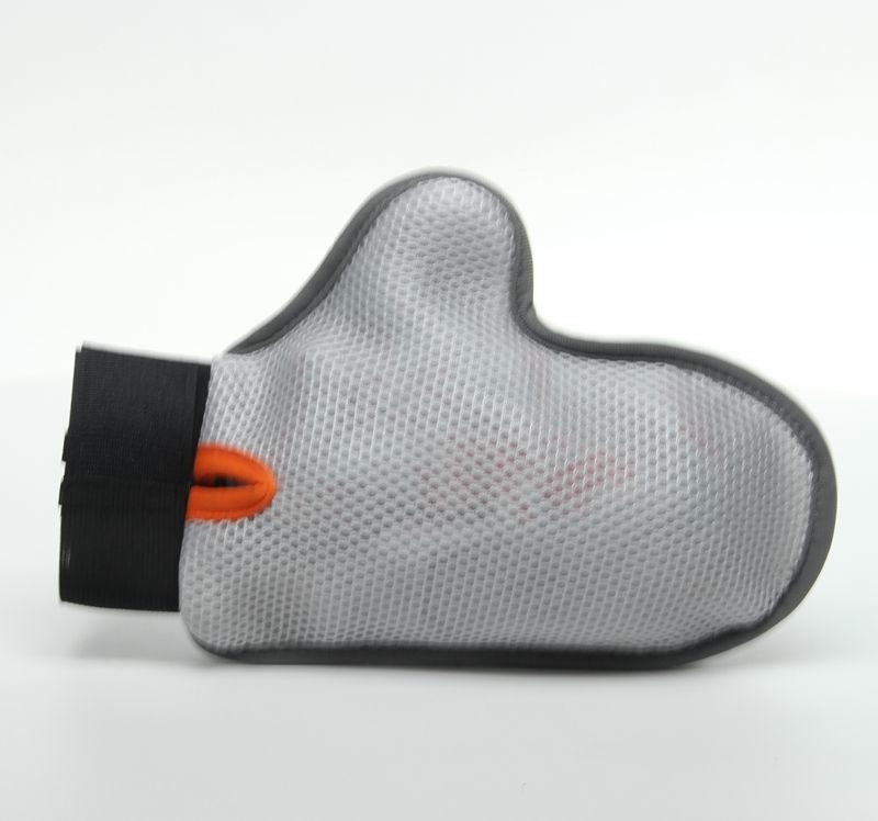 Bath Washing Pet Grooming Glove / Cat Grooming Brush Glove Mesh Cloth Material